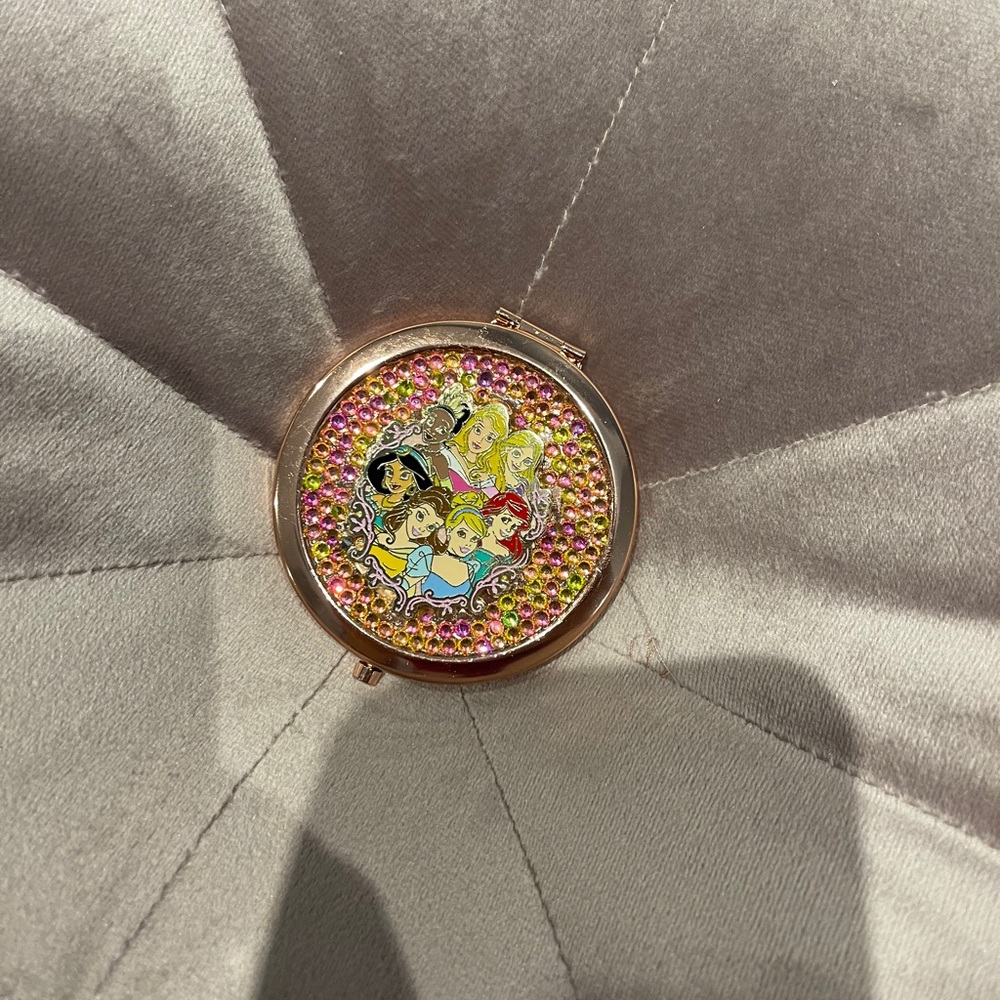 Princes Rose Gold compact mirror - Picture 4 of 5